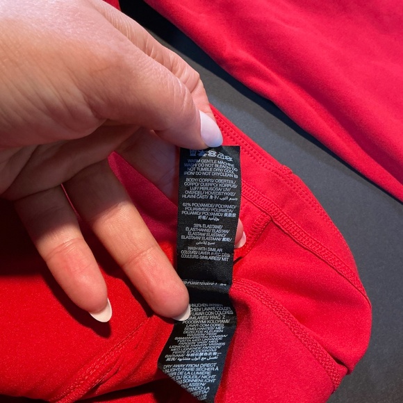 Sweaty Betty Power Zip Up Jacket Red Performance Athletic Layer Size Large - Picture 9 of 9